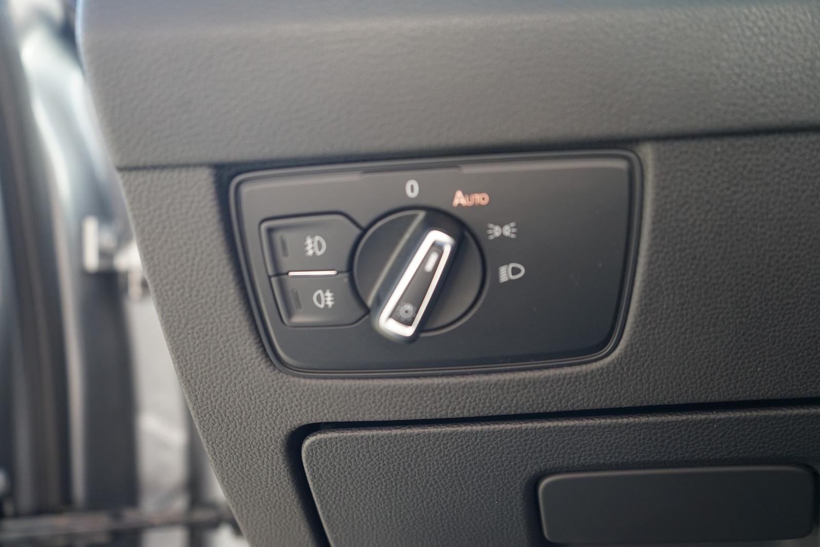 Volkswagen Passat Variant 1.8 TSI DSG R-Line LED Navi ACC