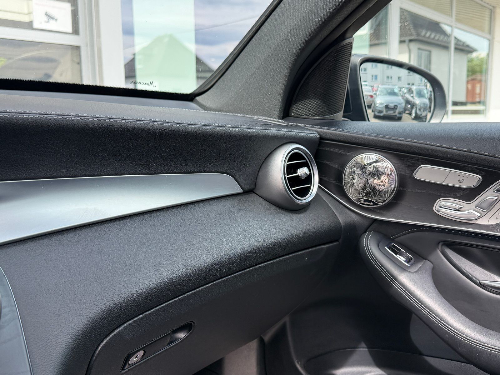 Fahrzeugabbildung Mercedes-Benz GLC 63 AMG Coupe/MBUX/Ambiente/Schiebedach/Kam/