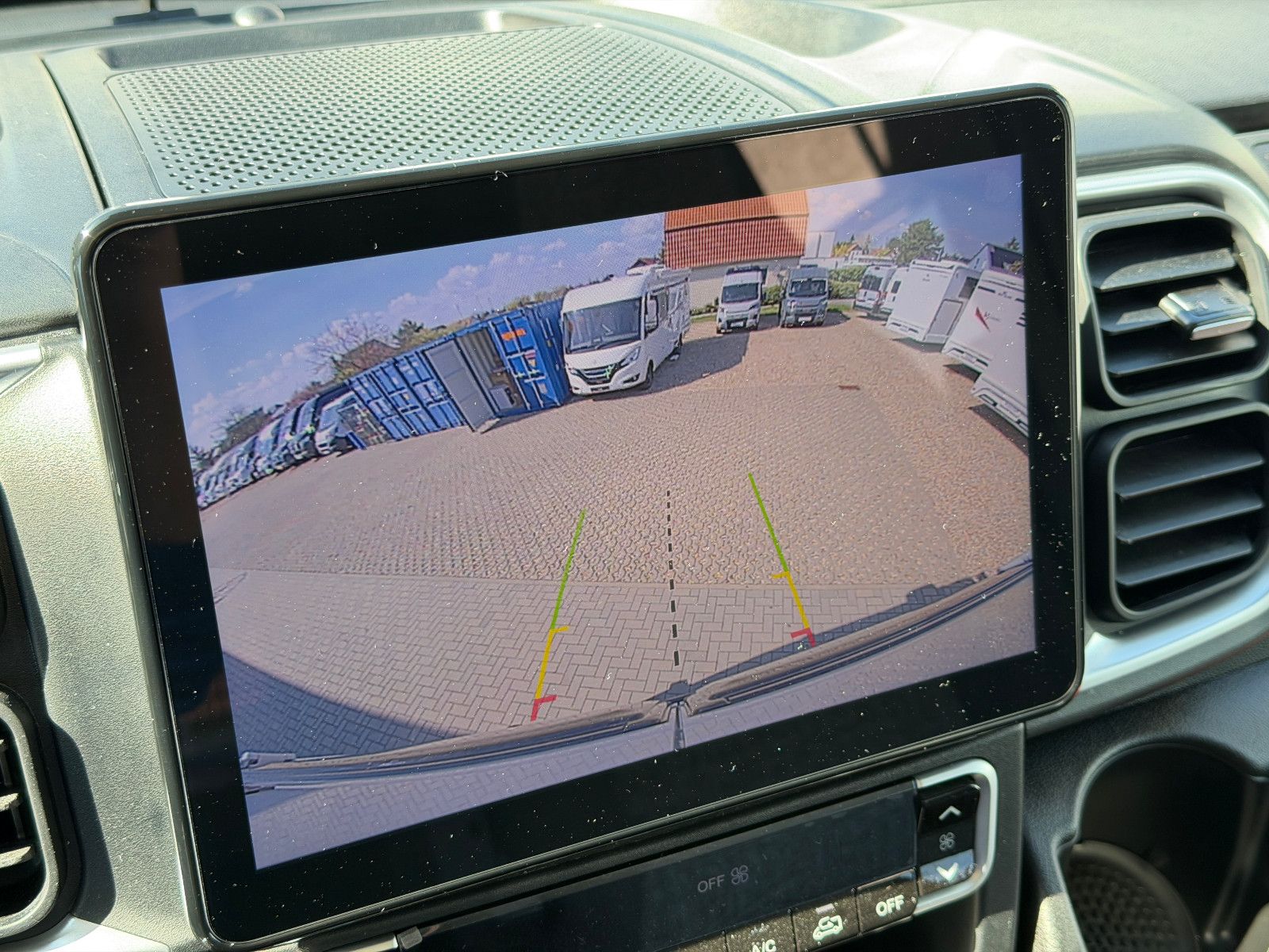 Fahrzeugabbildung HYMER / ERIBA / HYMERCAR Redwood 601 - Voll - 6.871€ sparen!