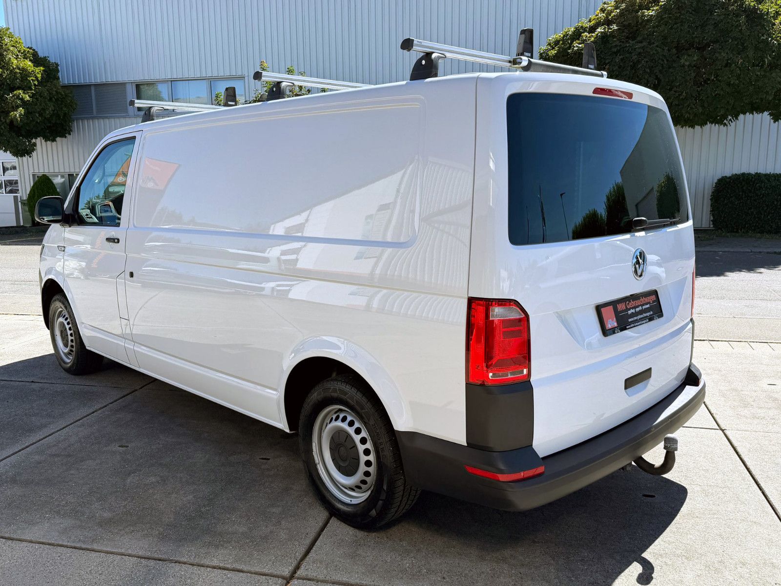 Fahrzeugabbildung Volkswagen T6 Transporter Kasten lang 4Motion KAM NAV SHZ