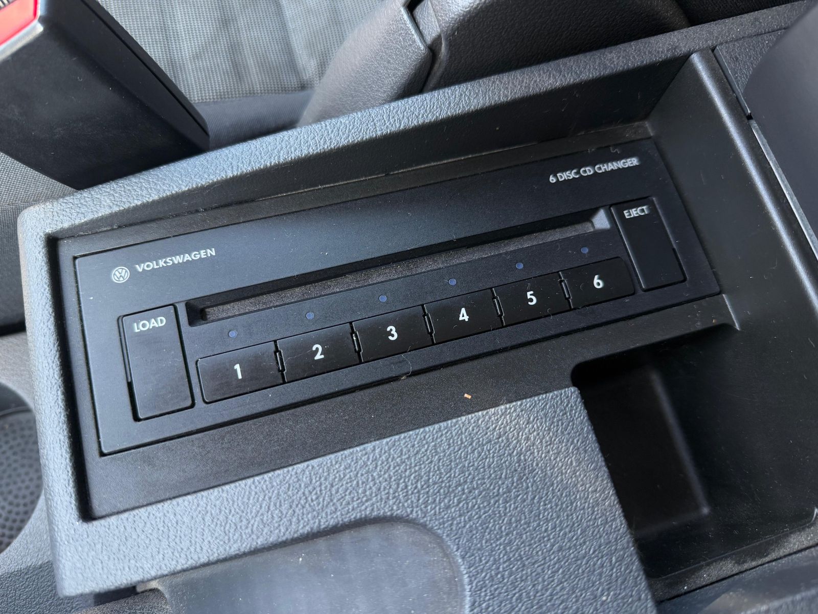 Fahrzeugabbildung Volkswagen Touran 2.0 FSI Goal NAVI+AHK+PDC+TEMP+ALLWETTER+