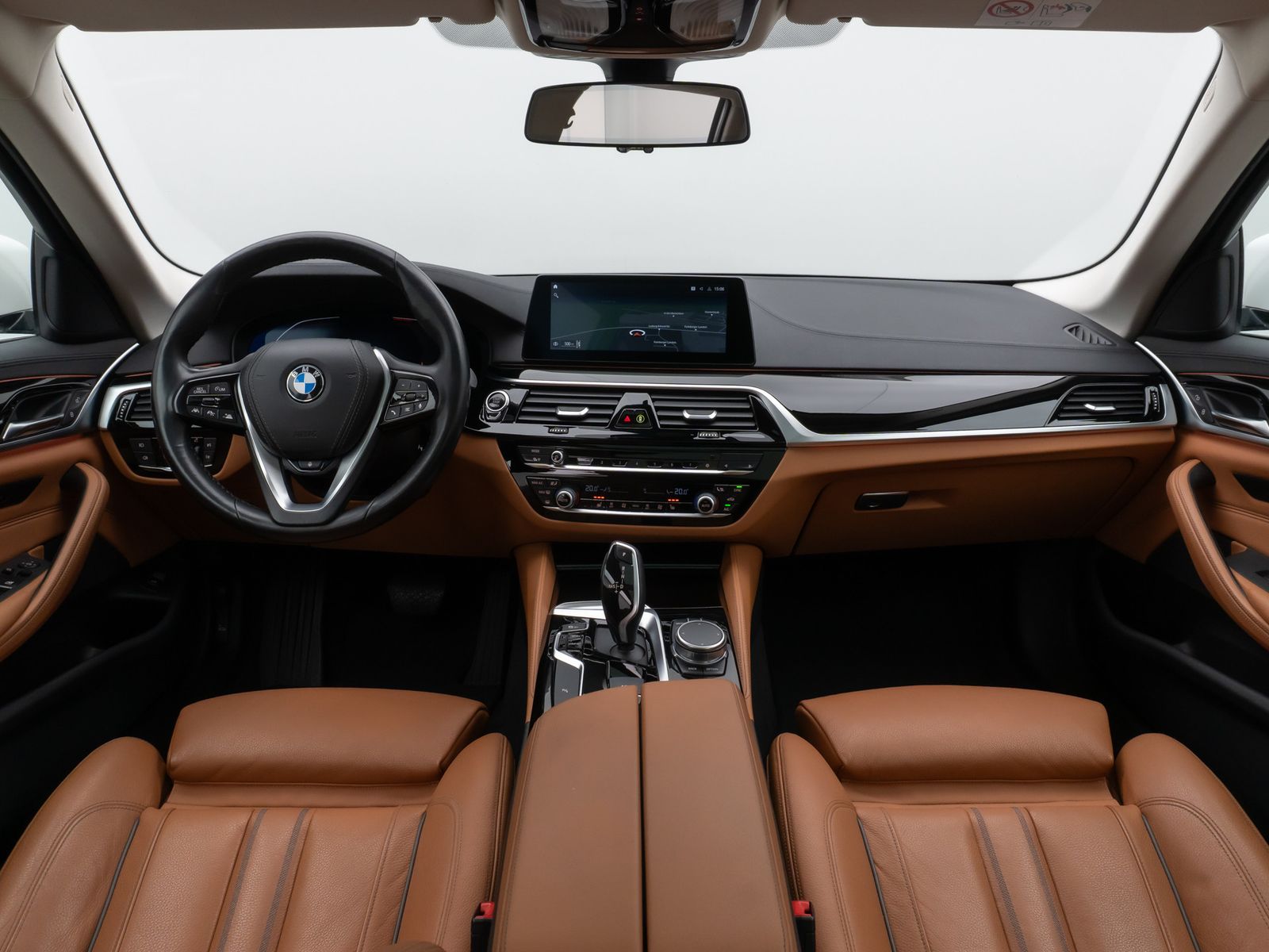 Fahrzeugabbildung BMW 530d xD Luxury Line Panorama Kamera HUD DAB HiFi