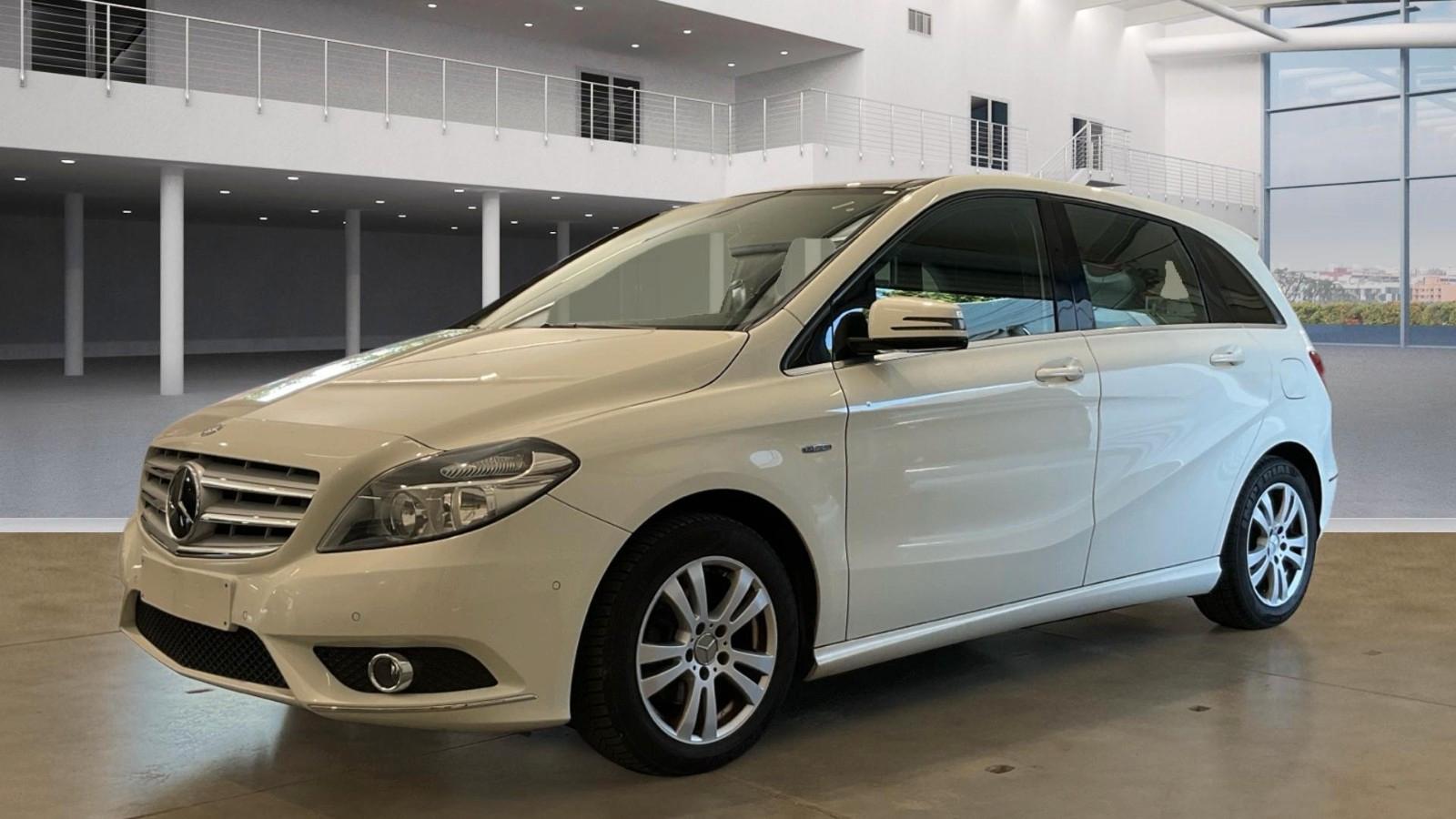 Mercedes-Benz B 180 CDI / AHK / Pano