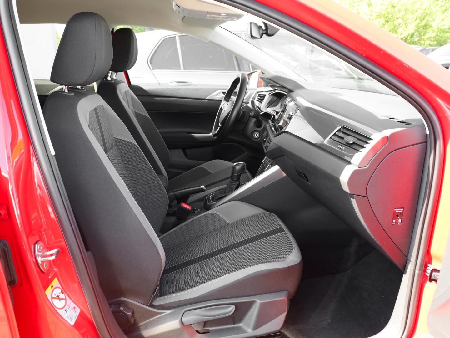 Volkswagen Polo VI HIGHLINE TSI DSG NAVI ACC SHZ GJR PDC