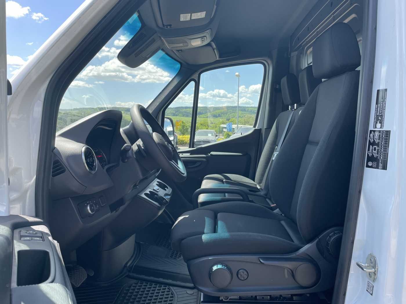 Fahrzeugabbildung Mercedes-Benz Sprinter 315 CDI Frischdienst Fahr-/Standkühlung