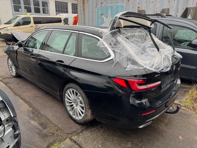 BMW 530i xDrive Touring Aut Luxury*HUD*Pano*Assist*