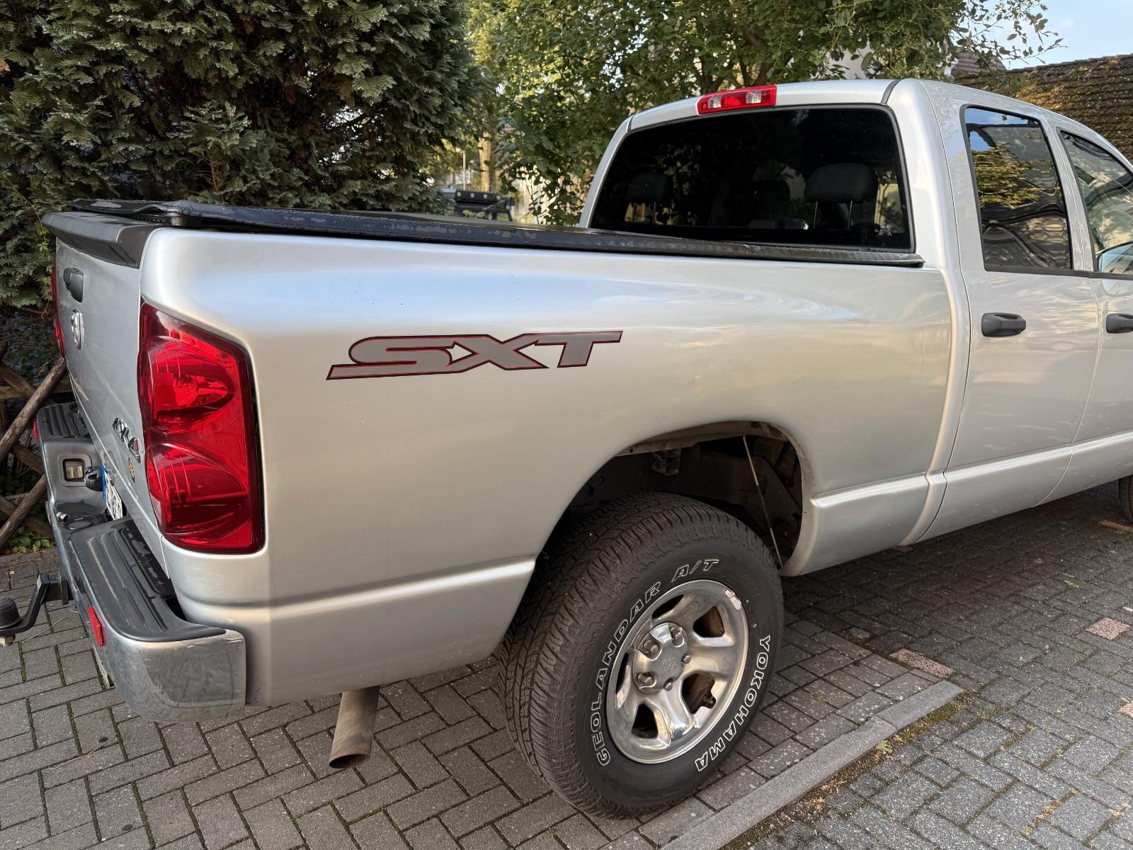 Dodge Ram 2008 — interior