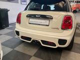 MINI Mini Cooper S, 5 Türig Pano,Navi,LED,JCW Paket - MINI Cooper S: Limousine