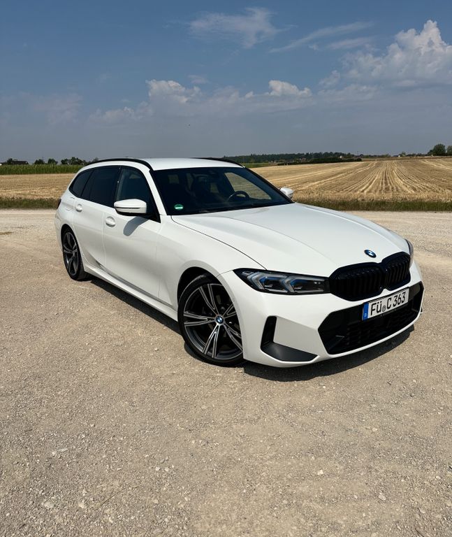 Image of BMW 320