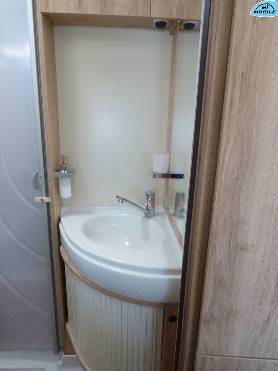 Fahrzeugabbildung Eura Mobil Profila T 675 SB *Black November Preis*