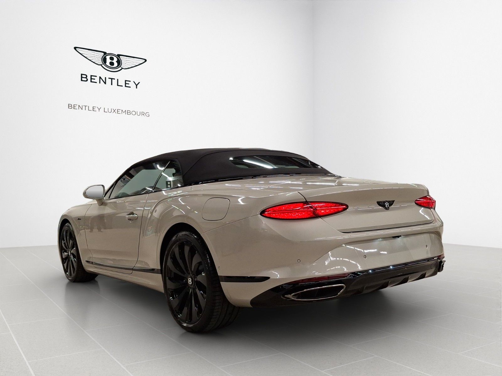 Bentley Continental GTC Azure V8 imagem 3