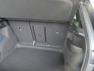 Fotografie 11 des Skoda Karoq Sportline 1.5 DSG Navi AHK 5-J.Garantie