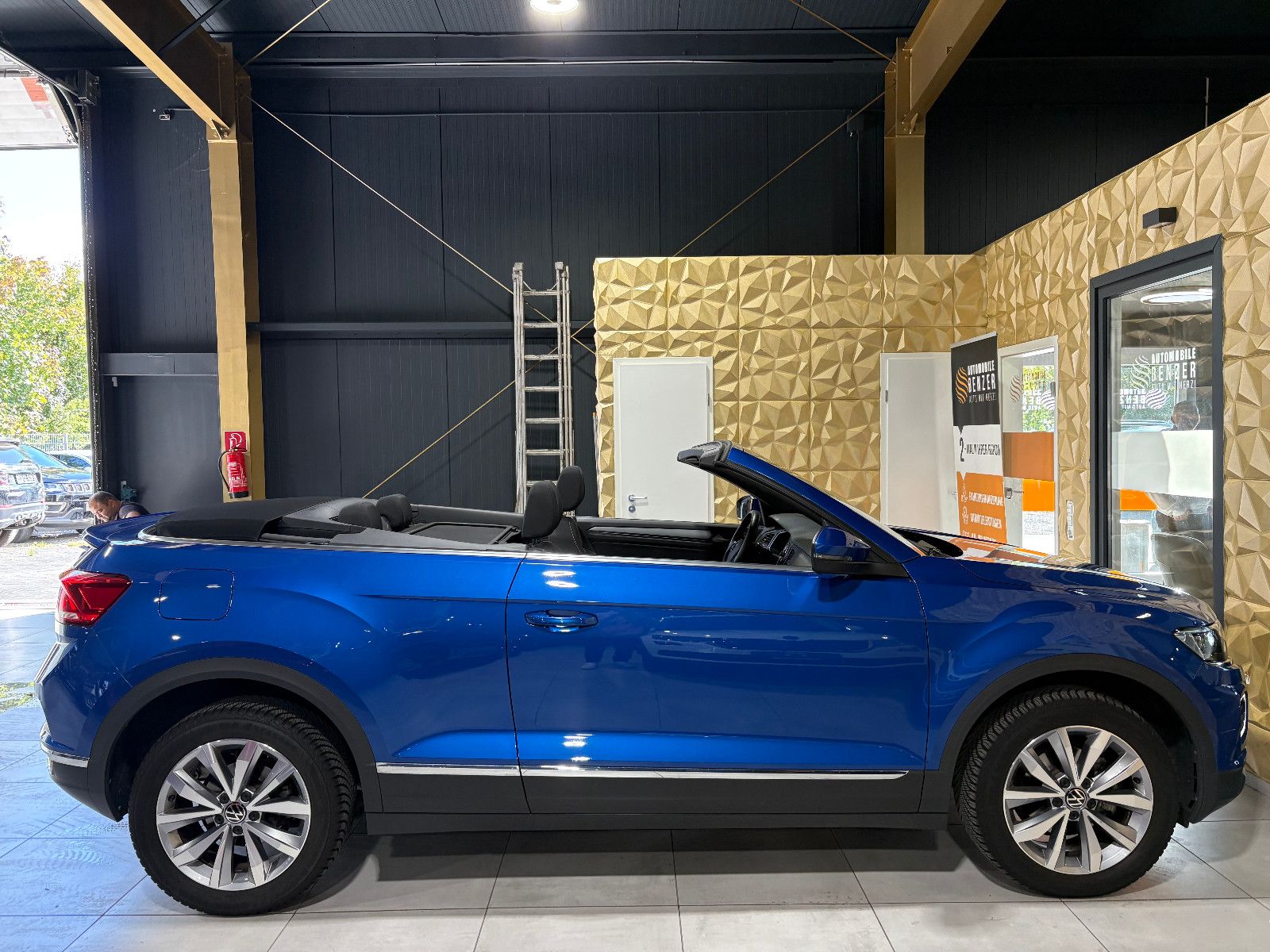 Fahrzeugabbildung Volkswagen T-Roc Cabriolet TSI/APPLE/PDC/ACC/NAVI/SHZ/TOTWI