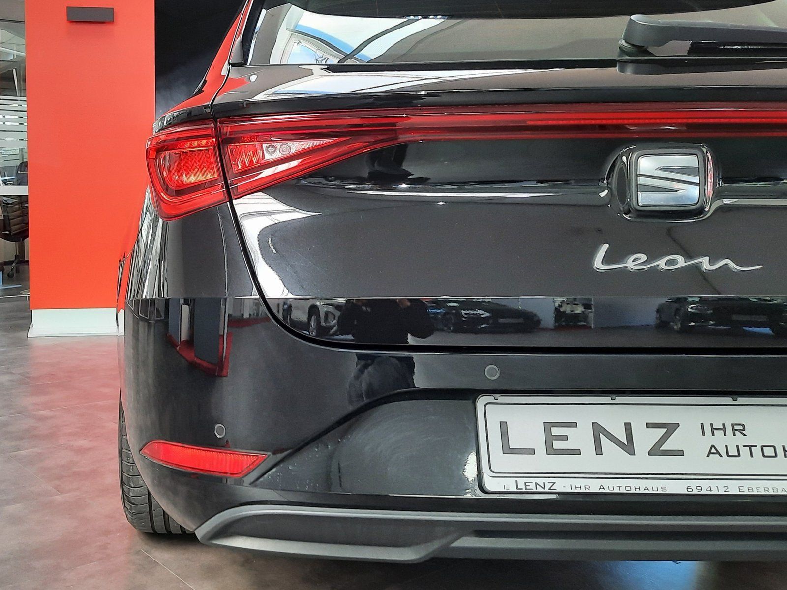 Fahrzeugabbildung SEAT Leon ST Style TSI DSG *LED*PDC*Sithzg*AppConn.*