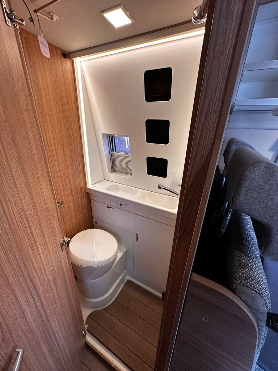 Fahrzeugabbildung Weinsberg CaraBus 600 MQ Aufstelldach ISOFIX Markise