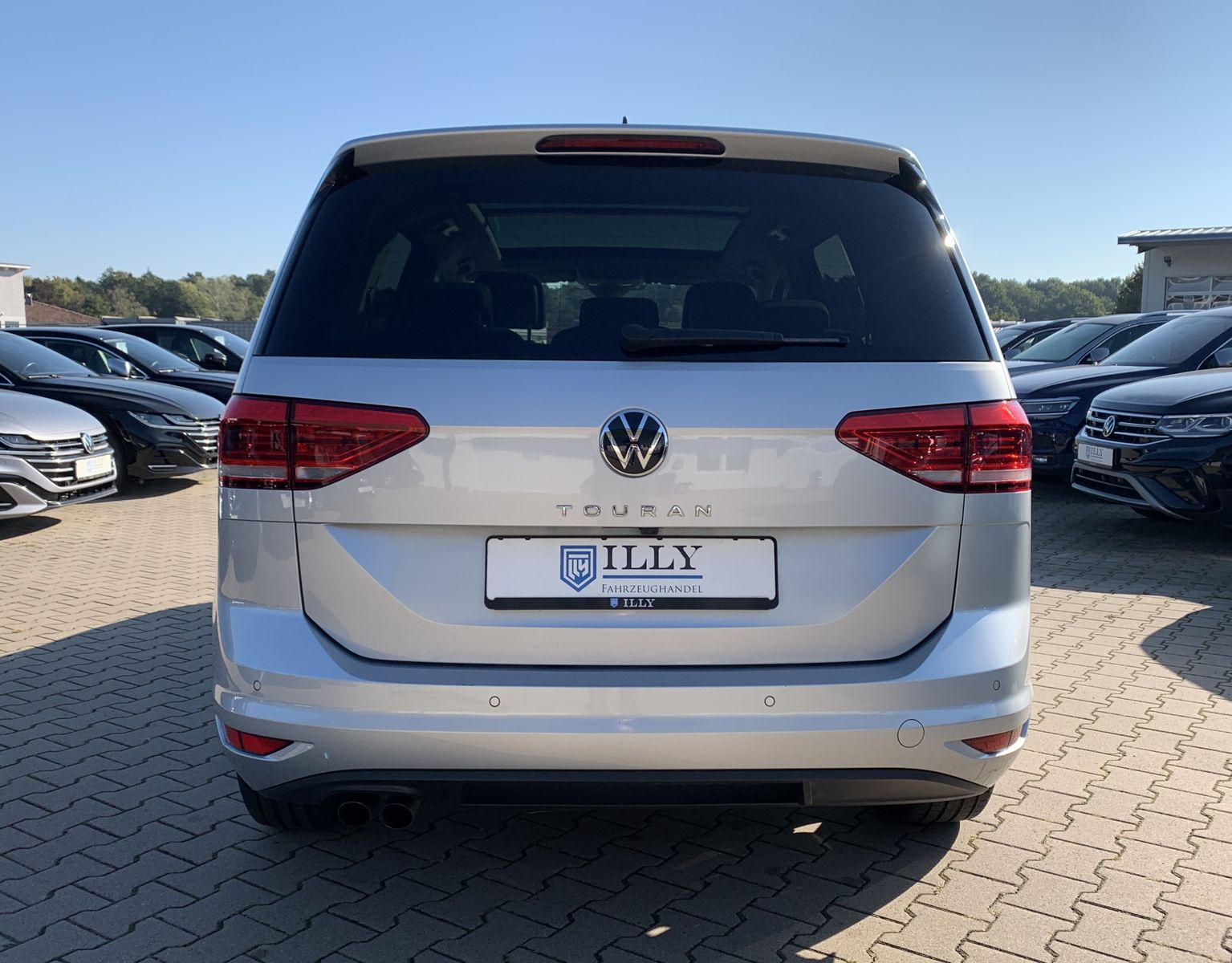 Fahrzeugabbildung Volkswagen Touran 2.0 TDI*LED*Navi*AHK*Pano*STHZ*Cam*Spur*
