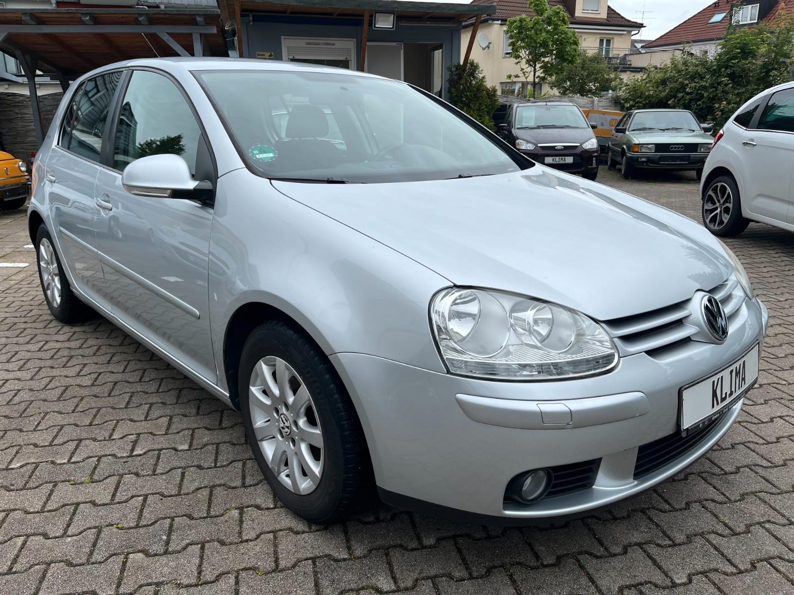 Volkswagen Golf V Lim. Tour Kli-tronic /R-Kamera /Apple Car