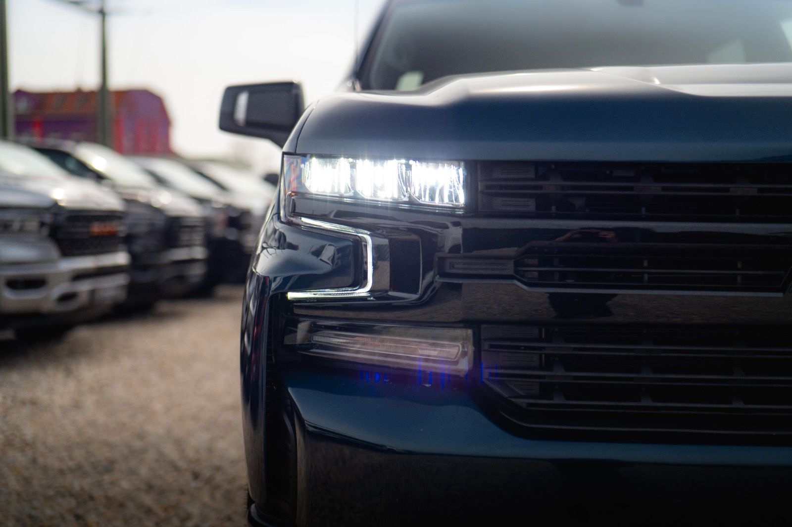 Fahrzeugabbildung Chevrolet Silverado 5.3L V8 4x4 RST Limited ZZ1 NightPaket