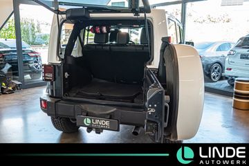 Jeep Wrangler - 8