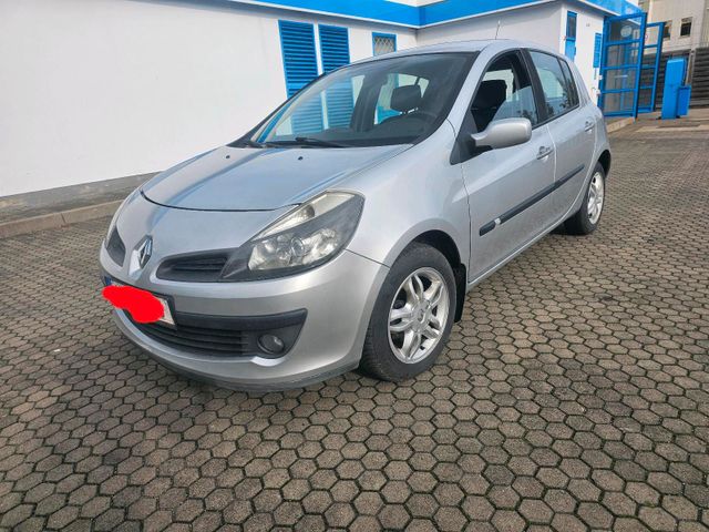 Renault Clio nur 48 TKM TÜV NEU Scheckheft...