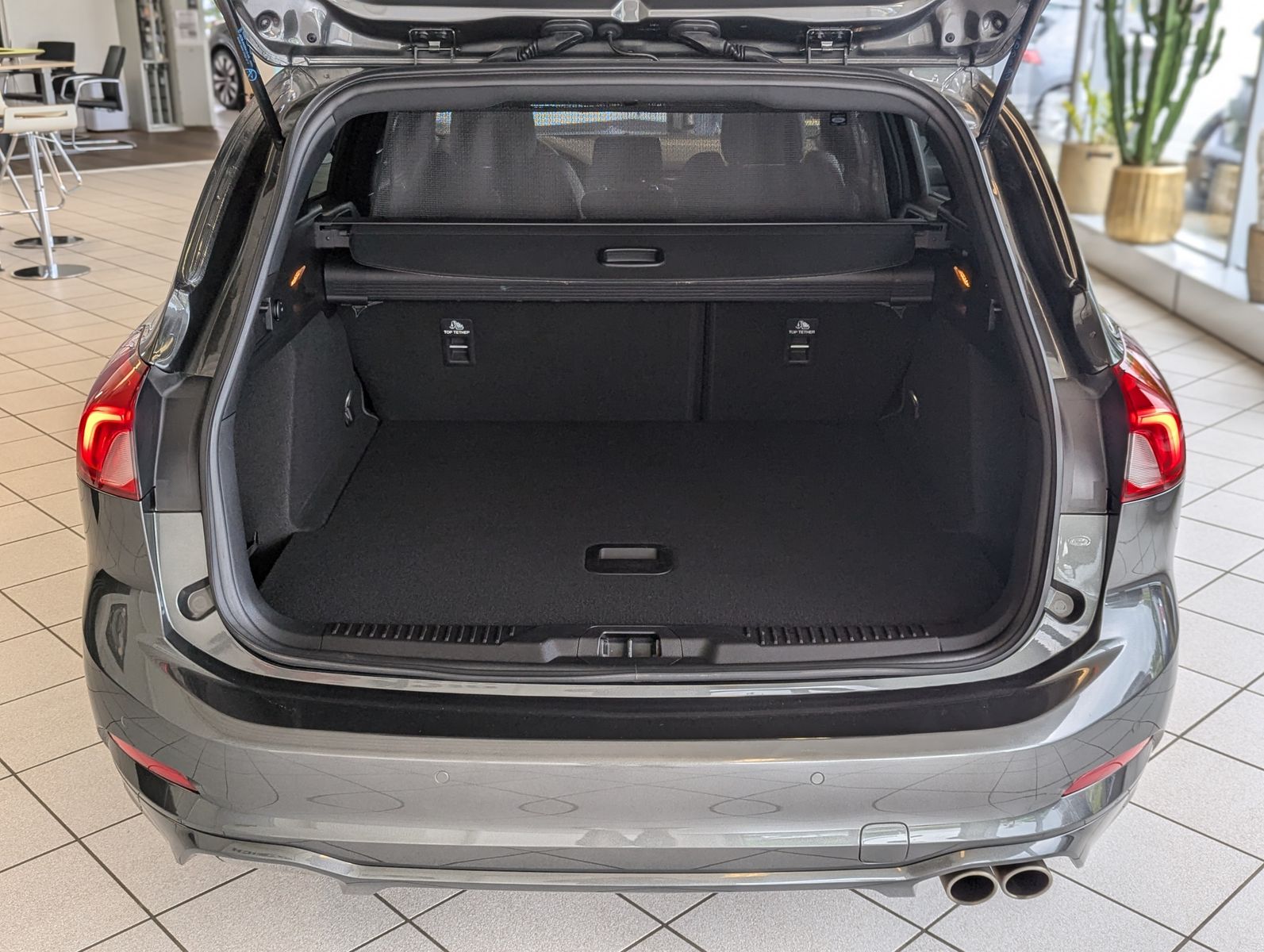 FORD Focus Turnier 2.0 ST Cam Winter-Paket AHK Navi - Image 16