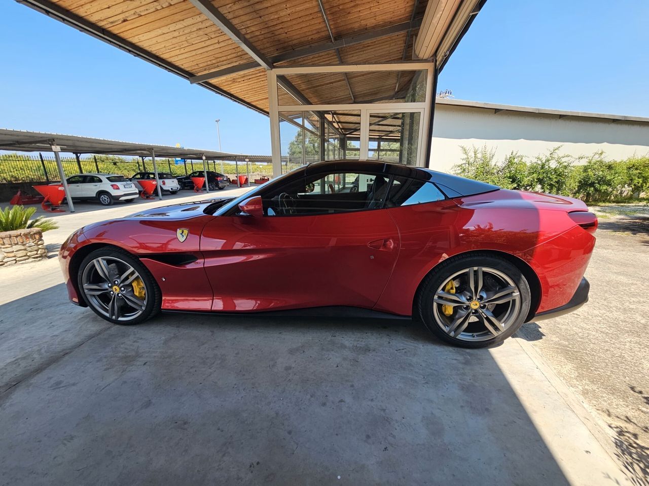 Ferrari Portofino Iva Esposta imagem 3