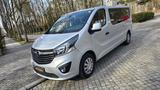 Opel Vivaro B  Combi L2H1  2,9t/Lang-Radstand/9xSitze - Opel Vivaro aus 2016 mit Diesel-Antrieb: Kleinbus