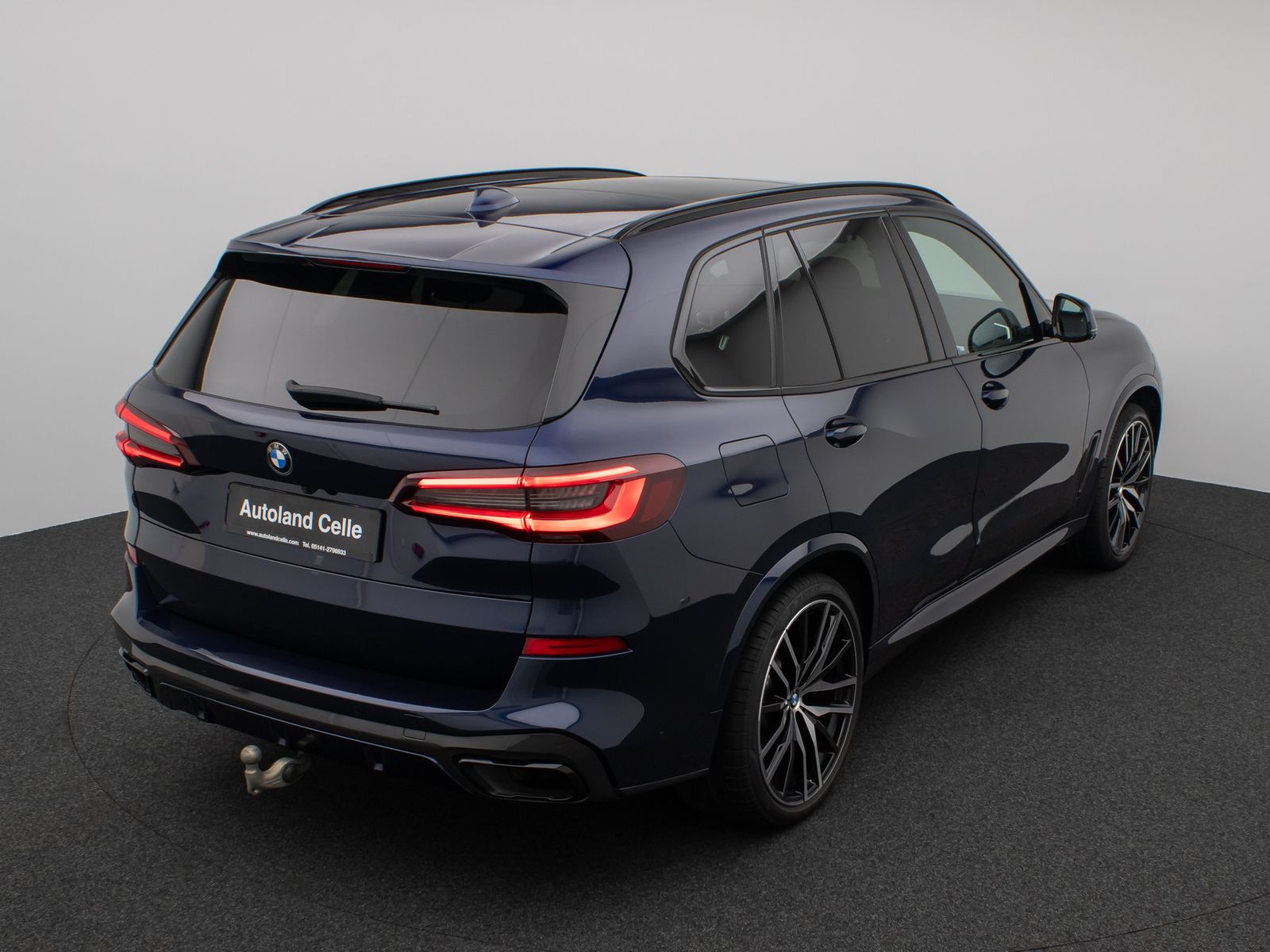 Fahrzeugabbildung BMW X5 M50i Panorama 360° DAB H/K AHK Komfort 22Zoll