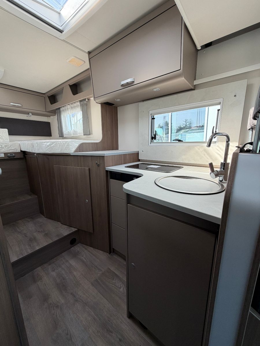 Fahrzeugabbildung Carado T338 Edition 26  - Sie paren über 12.000€