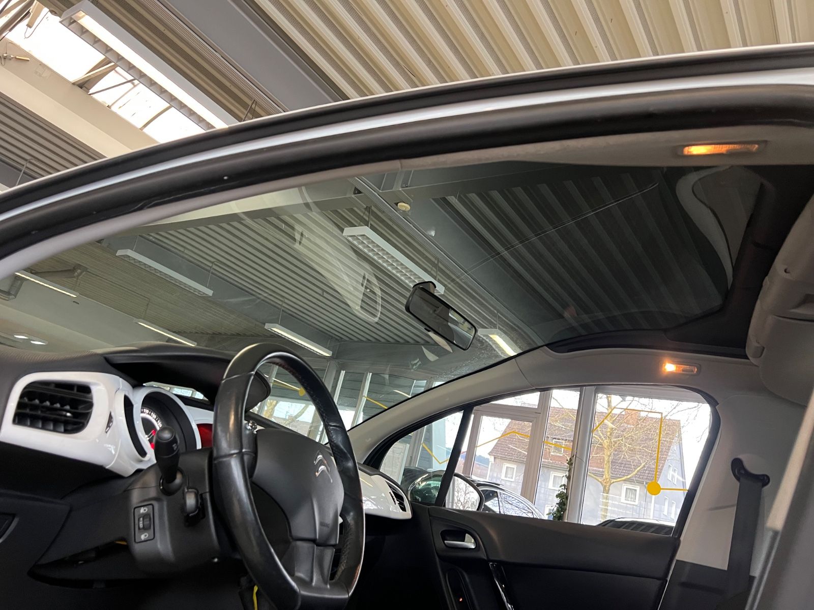 Fahrzeugabbildung Citroën C3 Selection * WENIG KILOMETER *