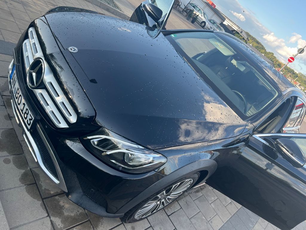 Image of Mercedes-Benz E 220