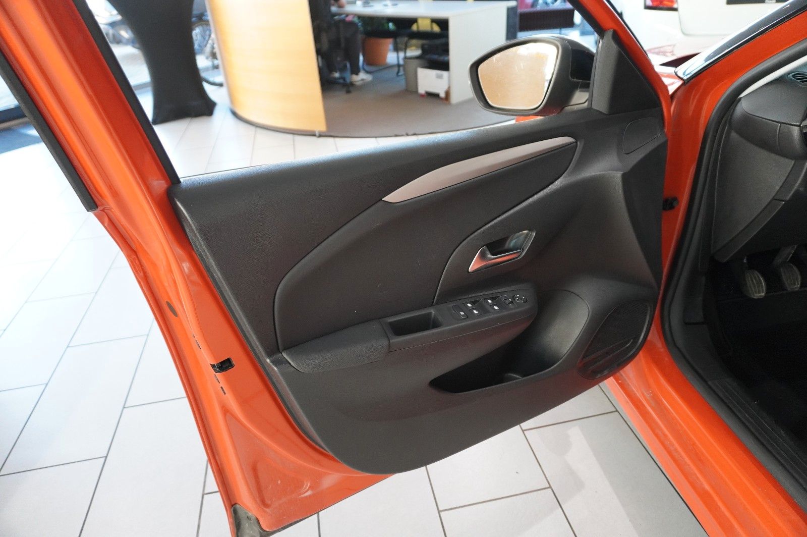 Fahrzeugabbildung Opel Corsa F 1.2 EDITION NAVI/LED/KAMERA/TEMP./SPORT