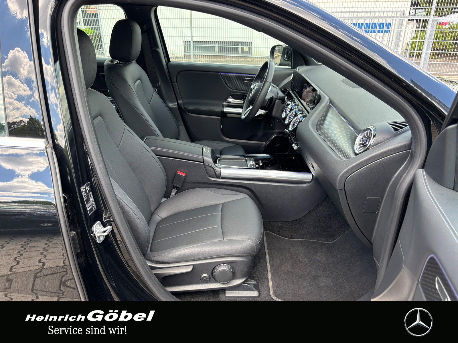 Fahrzeugabbildung Mercedes-Benz EQA 250+ PROGRESSIVE*BURMESTER*AMBIENTEBEL*KAMER