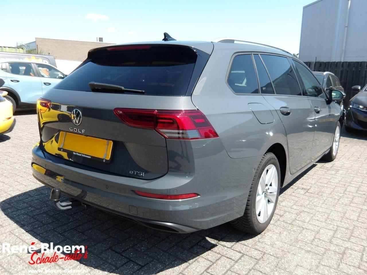 Volkswagen Golf 1.5 e-TSI Life Business