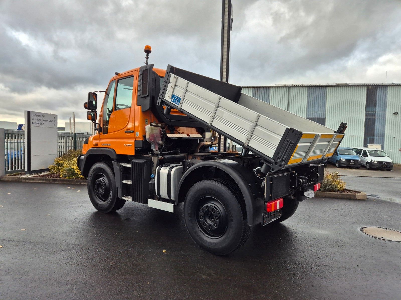 Fahrzeugabbildung Mercedes-Benz U 218 4x4 Winterdienst, Hydrostat, Zapfwelle