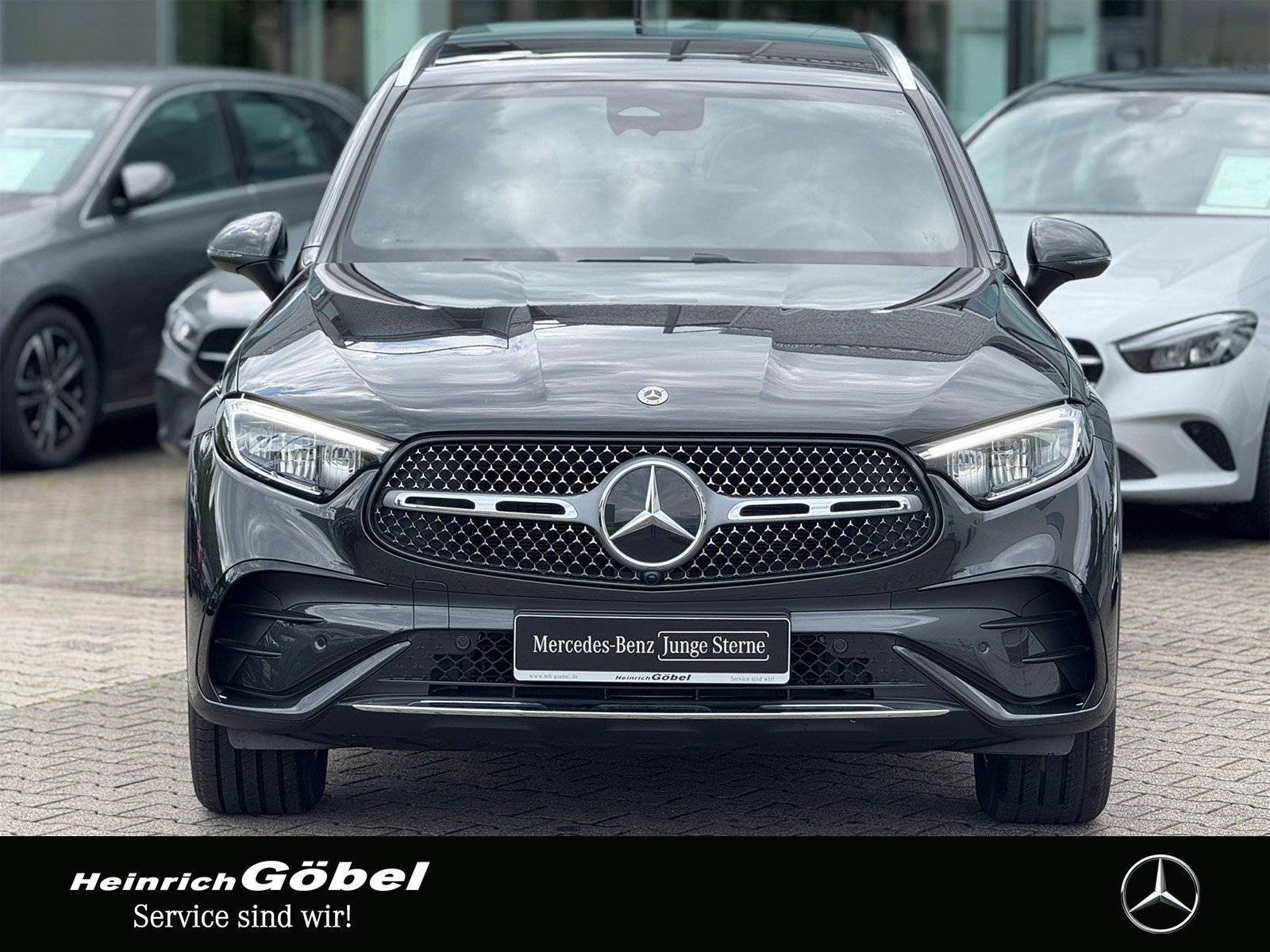 Fahrzeugabbildung Mercedes-Benz GLC 200 AMG*PANORAMA*AHK*MEMORY*19"AMG*LED*