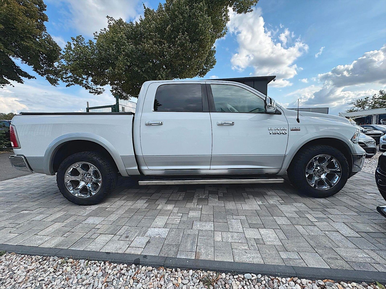 Fahrzeugabbildung Dodge RAM 5.7 V8 HEMI LARAMIE CrewCab 4x4 LPG  PRINS