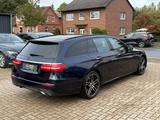 Mercedes-Benz E 400 T, 4Matic, AMG Paket, Night, Massage, VOLL - : Blau, mit Navigationssystem, Kombi