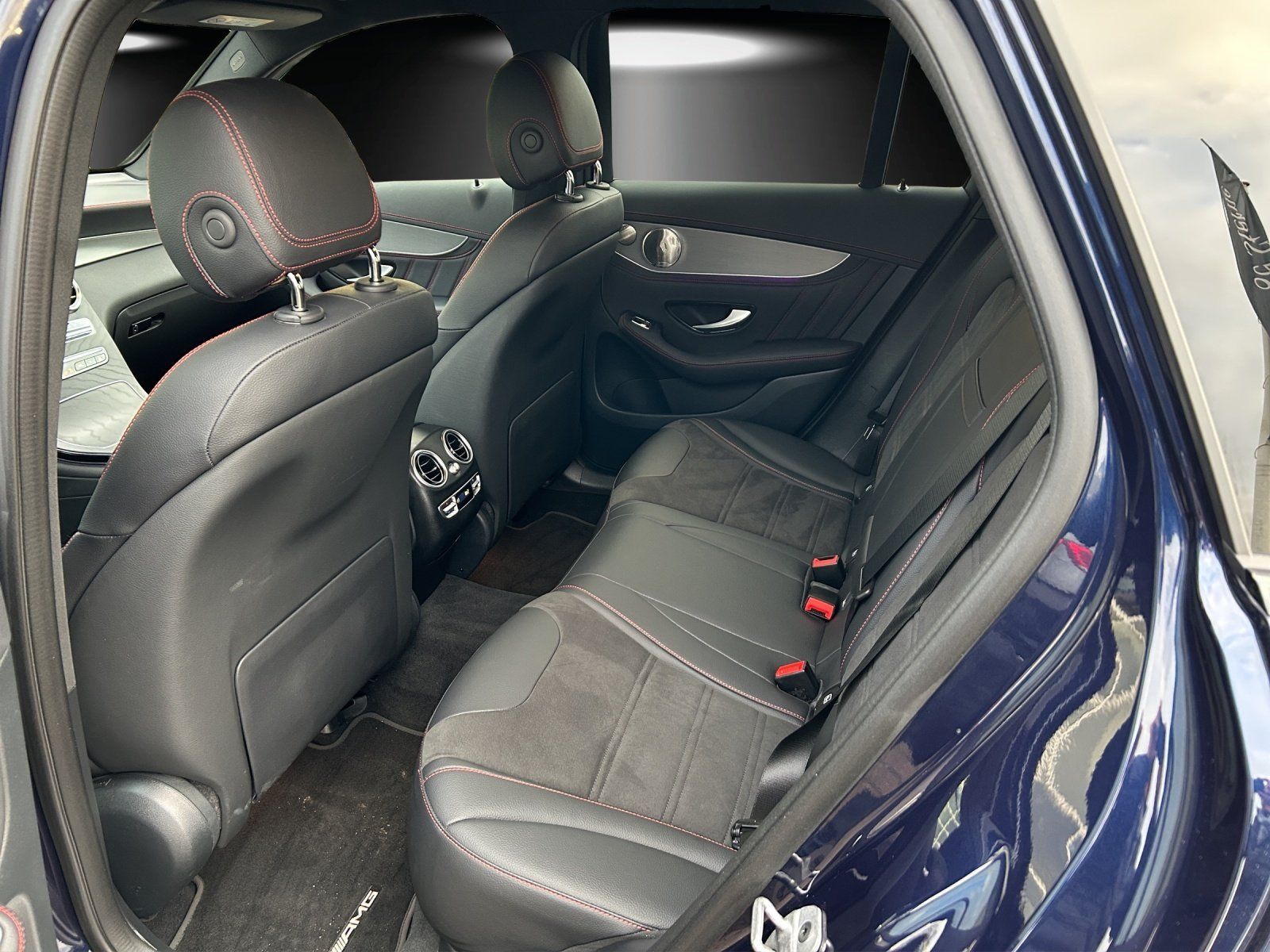 Fahrzeugabbildung Mercedes-Benz GLC 300 de AMG digiTacho AHK el.Heckkl LED Busin