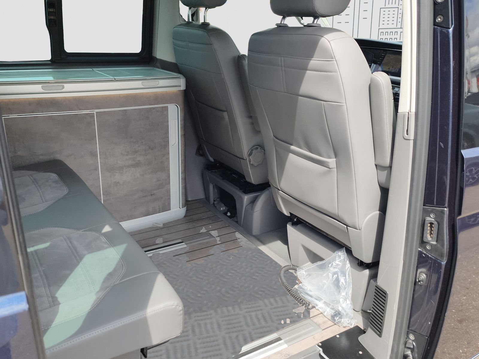 Volkswagen T6.1 Multivan California Ocean Behindertengerech foto 13