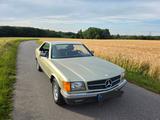 Mercedes-Benz 380 - Mercedes-Benz 380 mit Benzin-Antrieb: Coupé