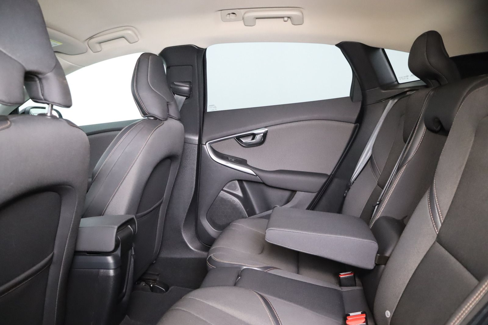Fahrzeugabbildung Volvo V40 Cross Country * LED * Navi * RFK