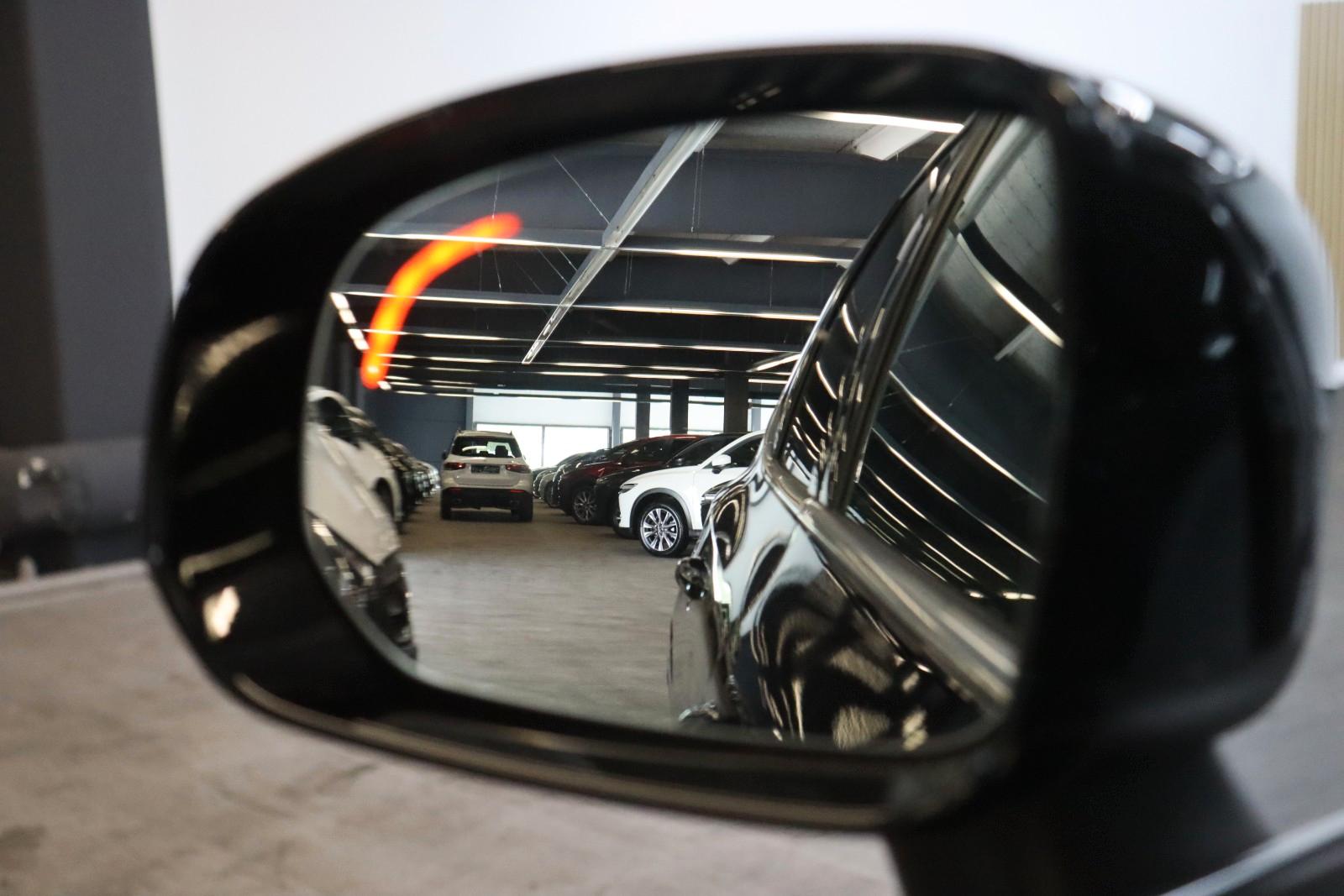 Volvo XC60 Momentum AWD*360°KAMERA*LEDER*NAVI*LED