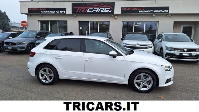 Audi AUDI A3 SPB 30 g-tron S tronic Business PERMUTE 