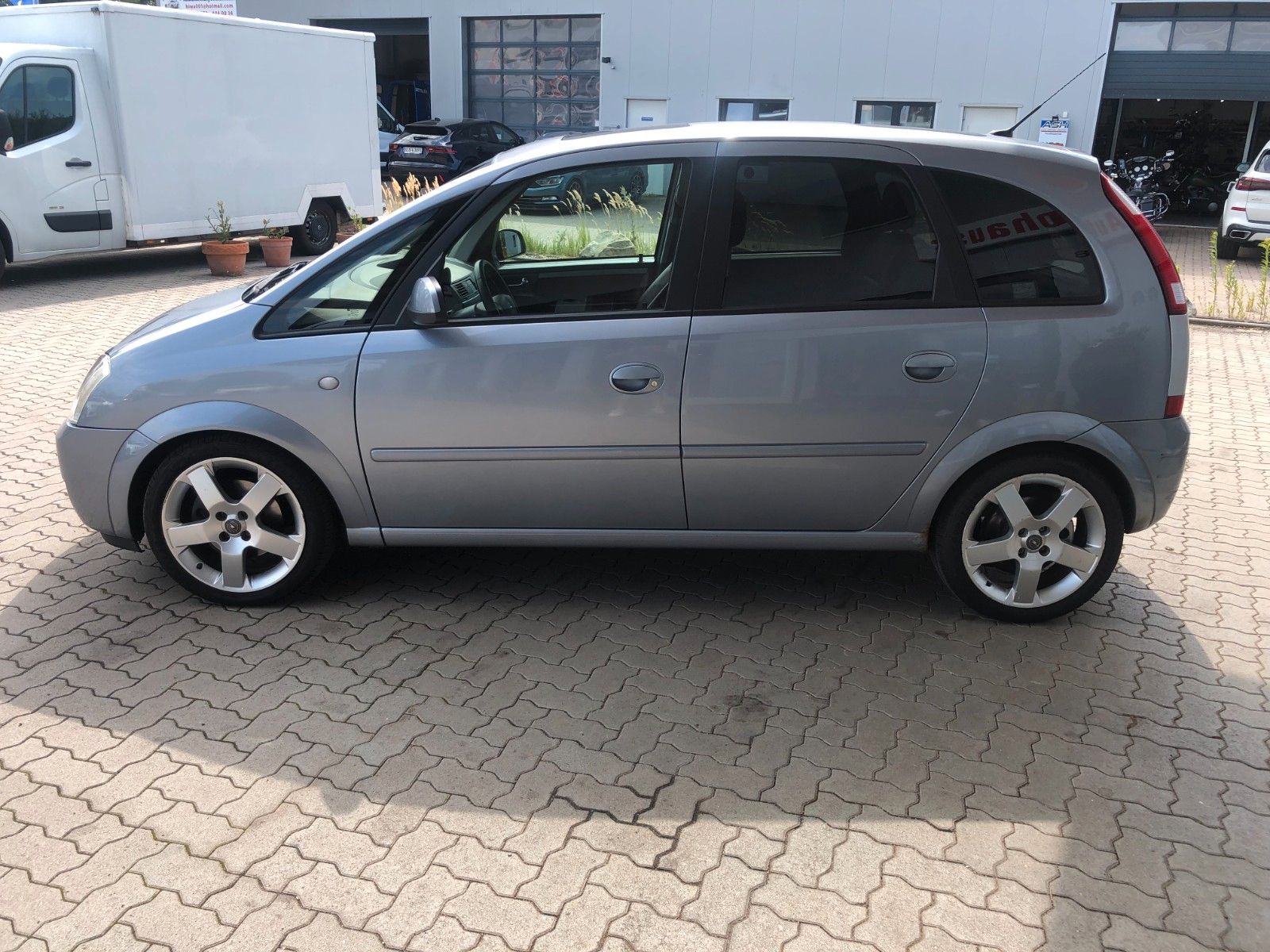 Fahrzeugabbildung Opel Meriva Cosmo Automatik Leder Navi