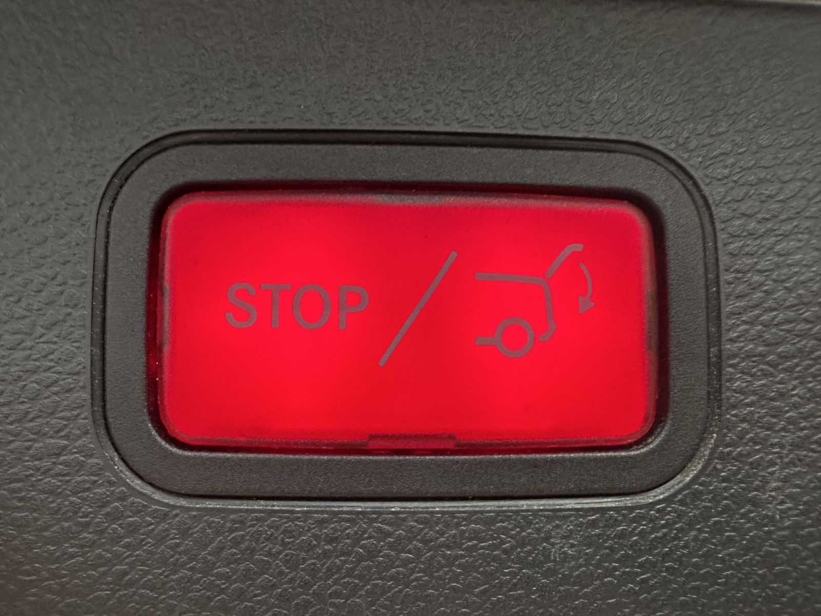 Fahrzeugabbildung Mercedes-Benz GLC 220d 4M AMG-Line NAV+LED+HUD+VCOCK+BURMESTER