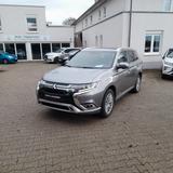 Mitsubishi Plug-in Hybrid Outlander - graue Mitsubishi Plug-in Hybrid Outlander