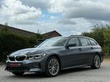 BMW 330i xDrive Advantage*1.BESITZ*PANO*AMBIENTE*LED - BMW 330: Kombi, 330i Xdrive