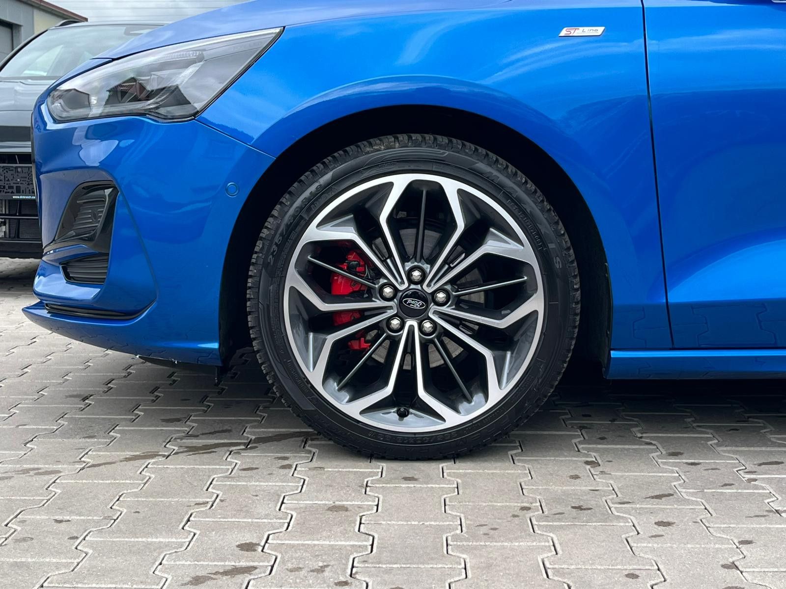 Fahrzeugabbildung Ford Focus 1.0 ST-Line X MATRIX*B&amp;O*ACC*KAM*APP*LHZ