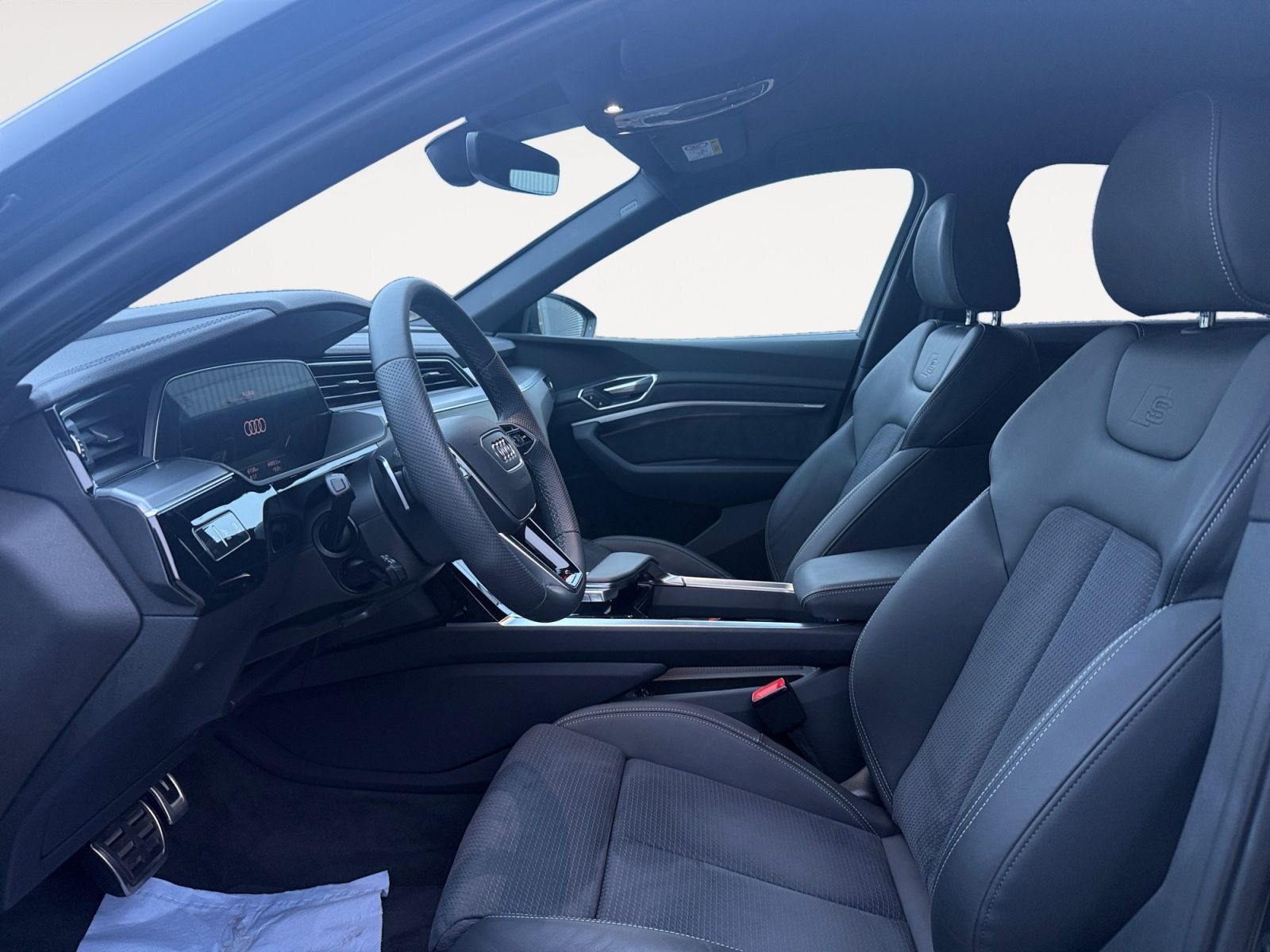 Audi Q8 e-tron - Bild 11